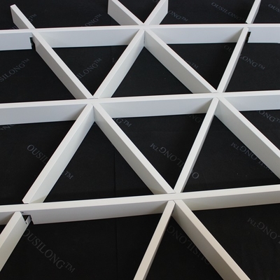 Rullo che ricopre il pannello di alluminio del triangolo di griglia del soffitto di alluminio dell'interno del metallo per Corridoio di compera