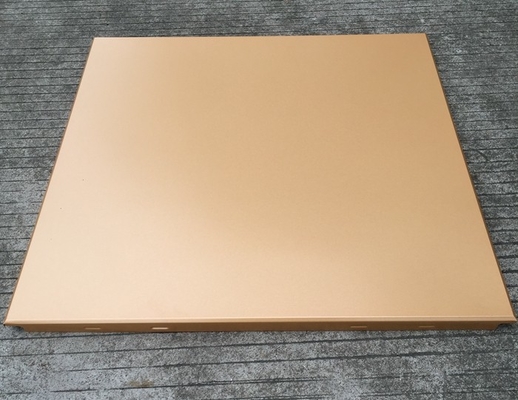 La clip di alluminio di colore dell'oro in mattonelle false/600x600mm del soffitto Metal il pannello per soffitti