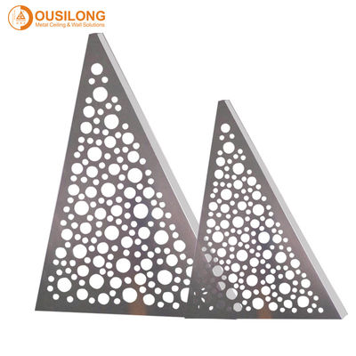 Il soffitto sospeso decorativo del metallo piastrella i pannelli per soffitti acustici perforati ininfiammabili