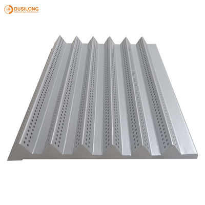 Pannelli di parete di alluminio lavabili durevoli, pannelli per soffitti ondulati perforati del metallo