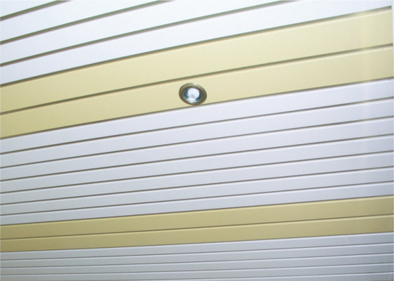 Gancio decorativo - sul rettangolo di alluminio del soffitto della striscia per il soffitto residenziale dell'hotel
