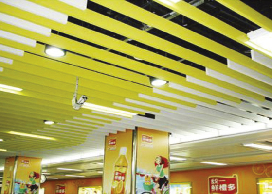 Gocciolamento lineare sospeso dell'acqua del soffitto del metallo della striscia a forma di per disposizione dell'idrante/del ventilatore