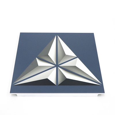 mattonelle artistiche del soffitto del triangolo di 300mm*300mm, soffitto falso stampato della struttura aperta dell'alluminio per Corridoio
