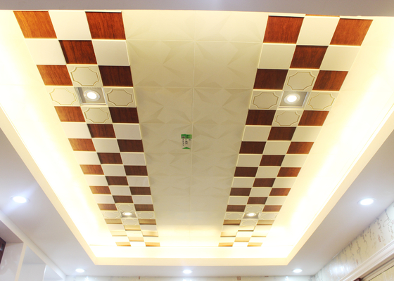 Scatola di fiammiferi come le piccole mattonelle artistiche con la superficie irregolare di stereotipia, 150 x 150 del soffitto