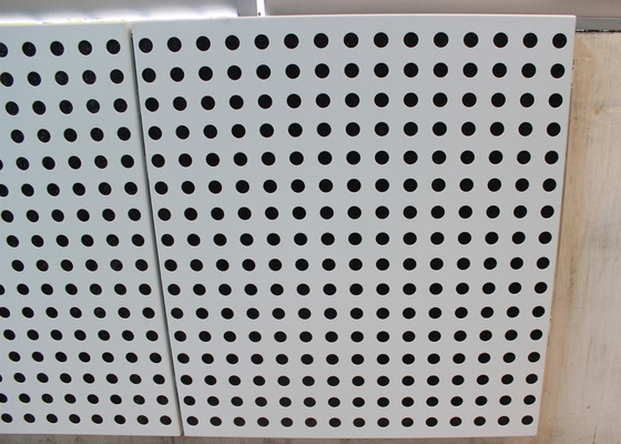 Pannelli di parete di alluminio perforati ad alta resistenza con la protezione di Accoustical