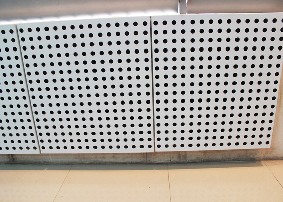 Pannelli di parete di alluminio perforati ad alta resistenza con la protezione di Accoustical