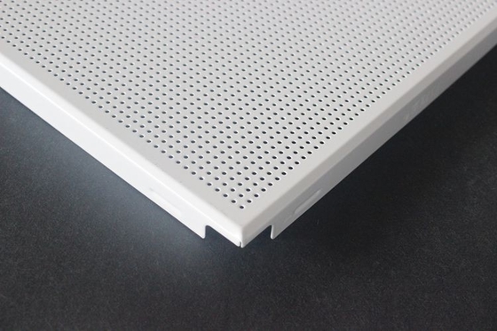 Sopravviva l'alluminio acustico resistente delle mattonelle del soffitto/bianco d'acciaio galvanizzato ricoperti
