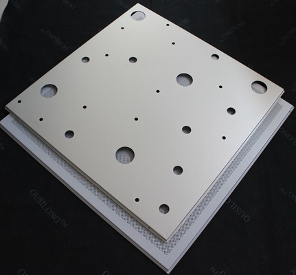 Sistema di sospensione d'acciaio galvanizzato alluminio antiruggine perforato moderno del soffitto 595x595mm