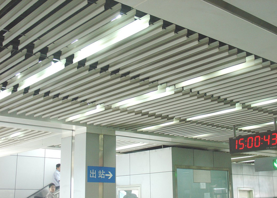 Soffitto di alluminio J del deflettore della lama alimentabile di modo a forma di per la metropolitana