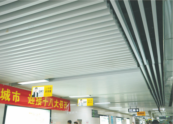 Tetto decorativo dell'alto grado dell'U-alluminio di profilo del soffitto a prova di fuoco dello schermo per l'edificio per uffici